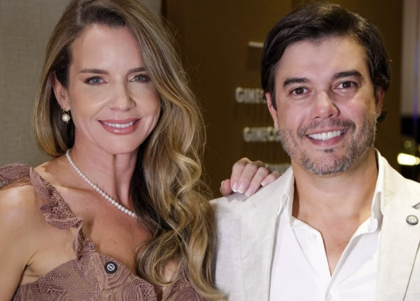 Dr. Marcelo Lins e Dra. Débora Lins